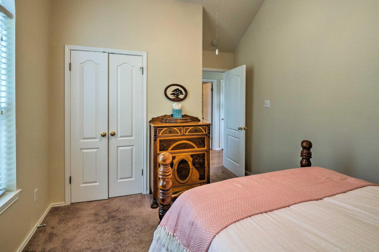 Austin Home With 2 Furnished Decks And Lake Views ภายนอก รูปภาพ