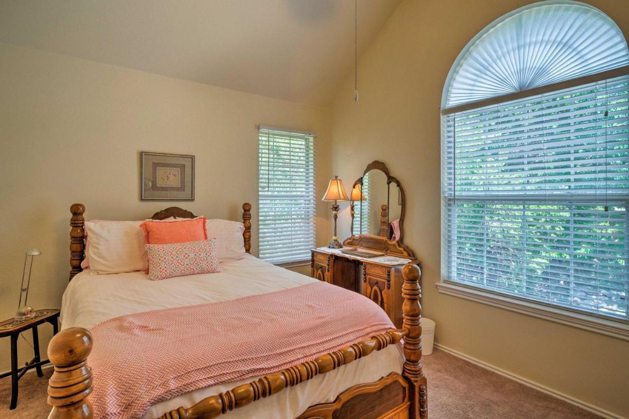 Austin Home With 2 Furnished Decks And Lake Views ภายนอก รูปภาพ
